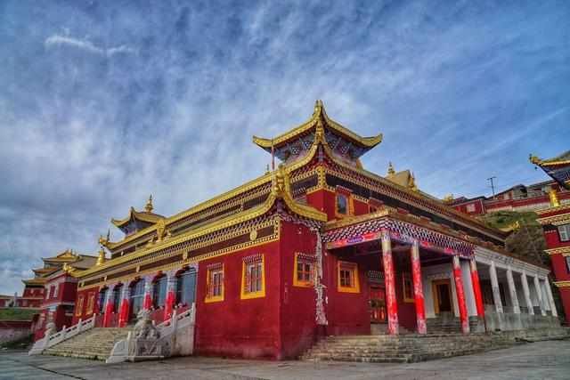 藏区红教寺庙,色达最大规模的三大寺庙之一东嘎寺旅游攻略
