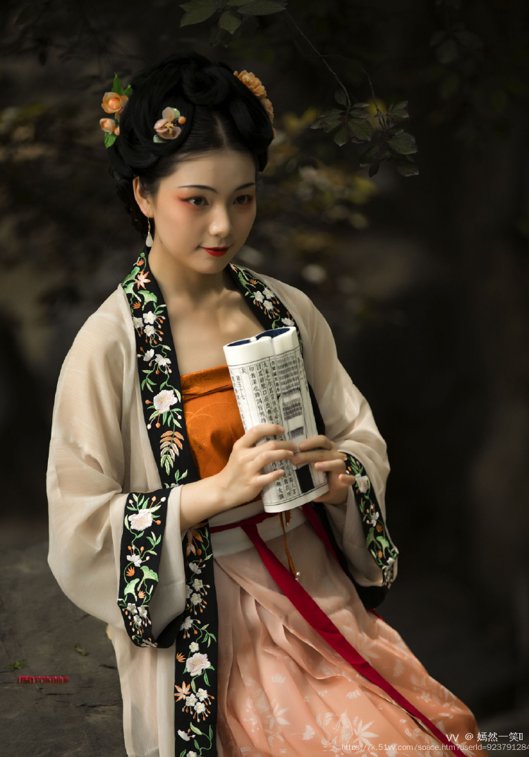嫣然一笑🌹