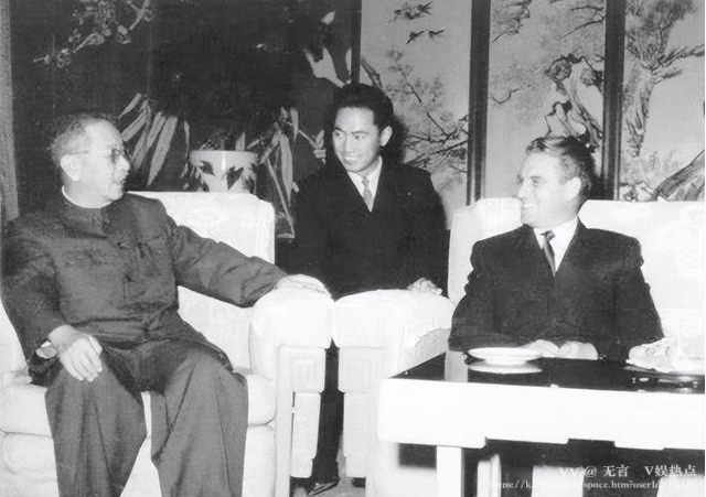 无言🎤V娱热点