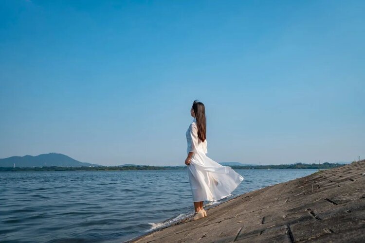 小浅🎤V娱热点