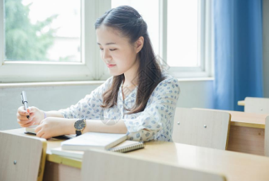 小浅🎤V娱热点