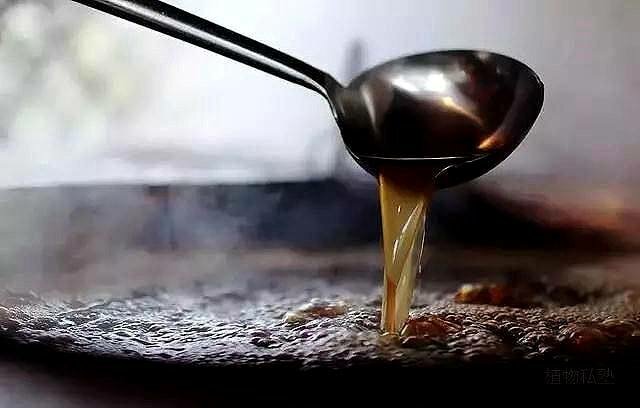 传统工艺熬制梨膏