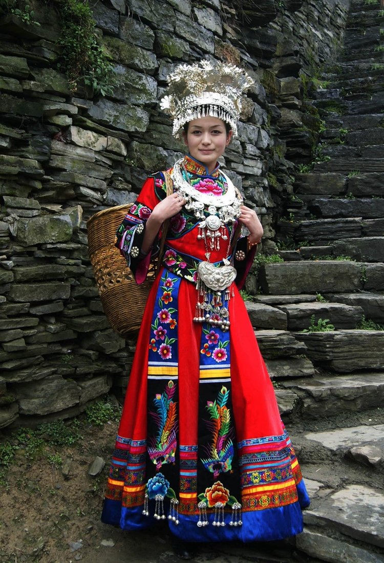 湘西苗族女人图片