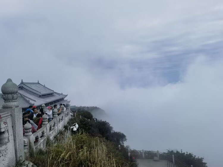 雪儿🎤V娱热点