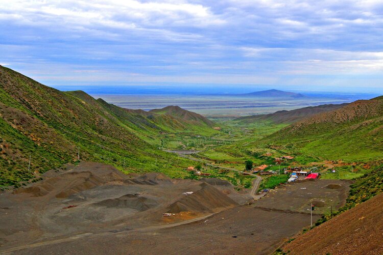 巴音沟美丽的山谷