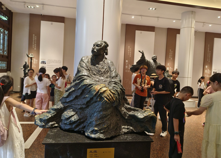 雪儿🎤V娱热点