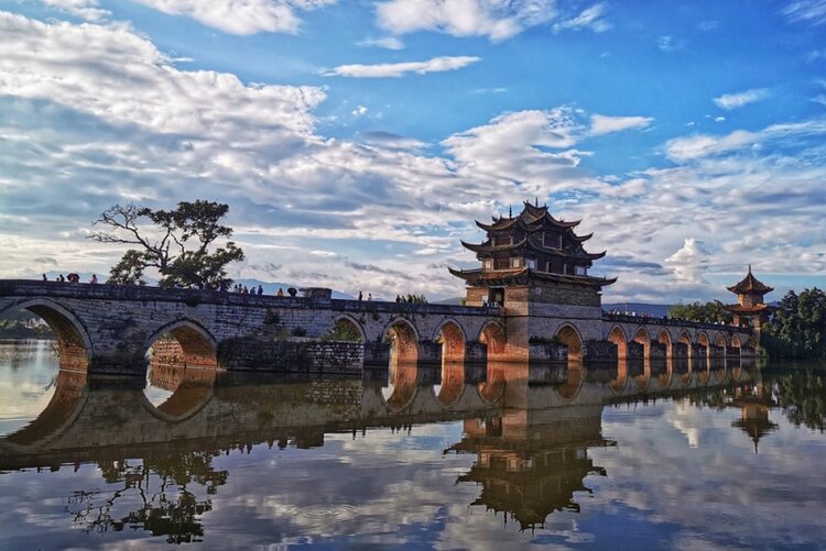 小浅🎤V娱热点