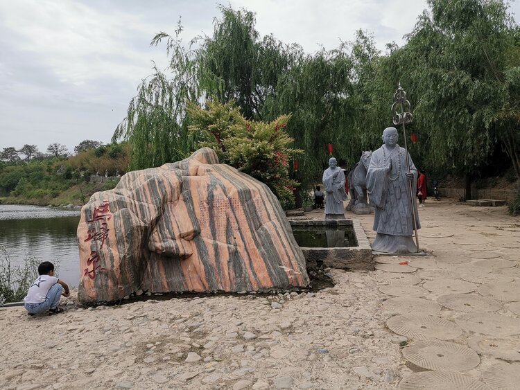 洛阳马蹄泉风景