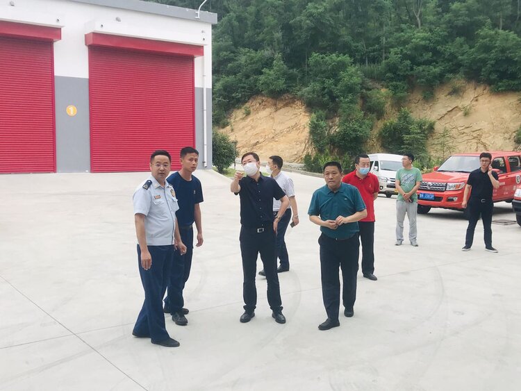 环翠区副区长王大治莅临森林消防中队督导检查工作