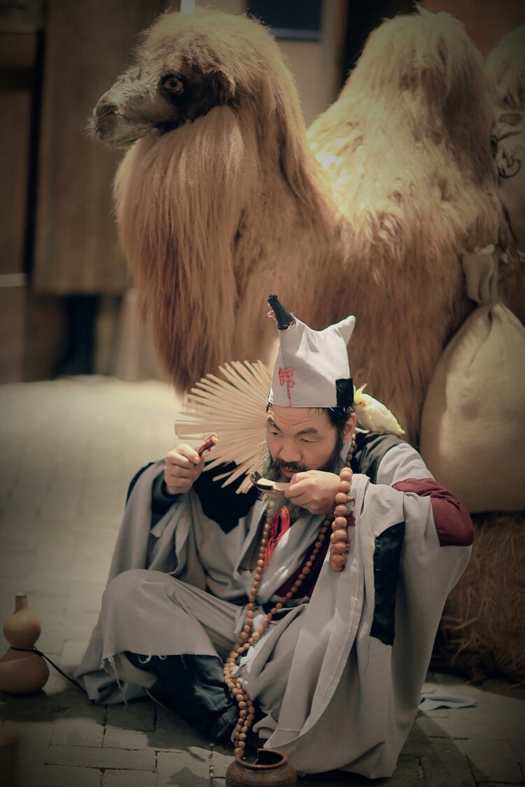 济公古风人像摄影摄影刘友灼表演出服镜蒋林山