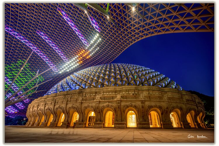 牛首山夜色灯光璀璨