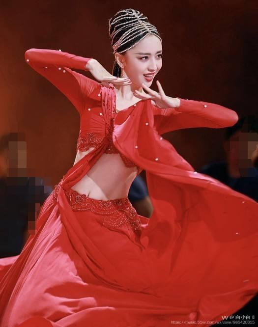 新疆舞扭脖子图片