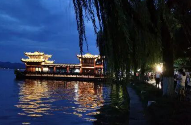 雪儿🎤V娱热点