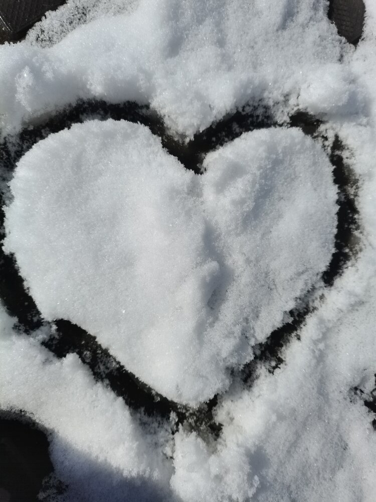 爱心雪融融