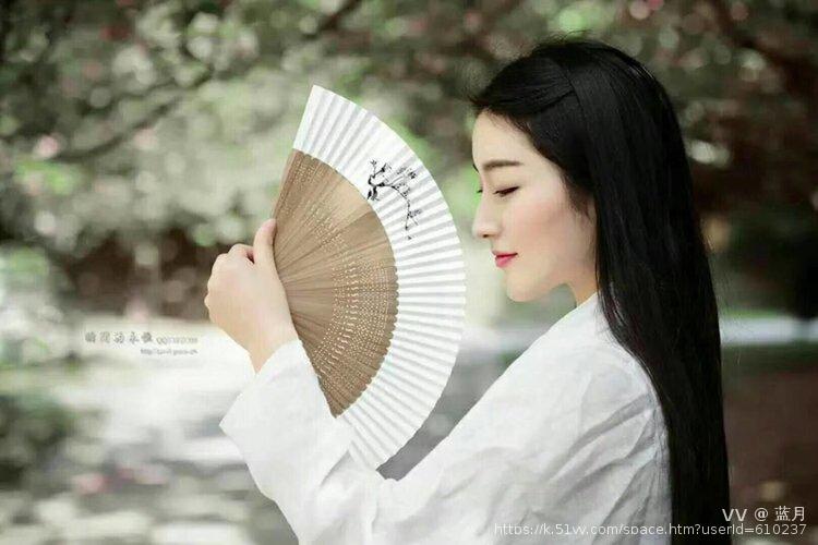 蓝月