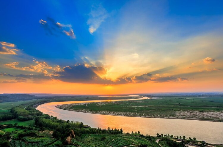 简洁朗诵黄河作者堆雪