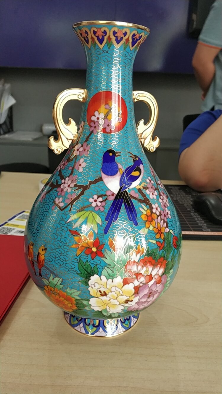 霍铁辉景泰蓝喜上眉梢对瓶