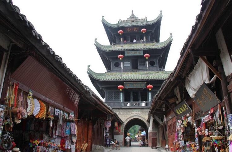 阆中永安寺传说为扬贵妃而建原创