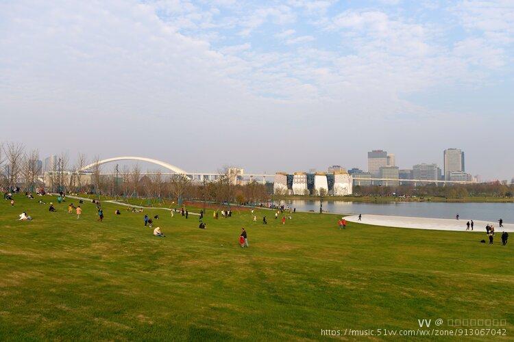 上海世博文化公園位於浦東後灘濱江區域,目前,公園北區正式開放.