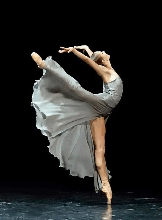 【西窗剪烛】合集诗词(第2116集)之——《摄影艺术欣赏——芭蕾舞姿1