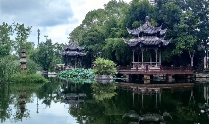 雪儿🎤V娱热点