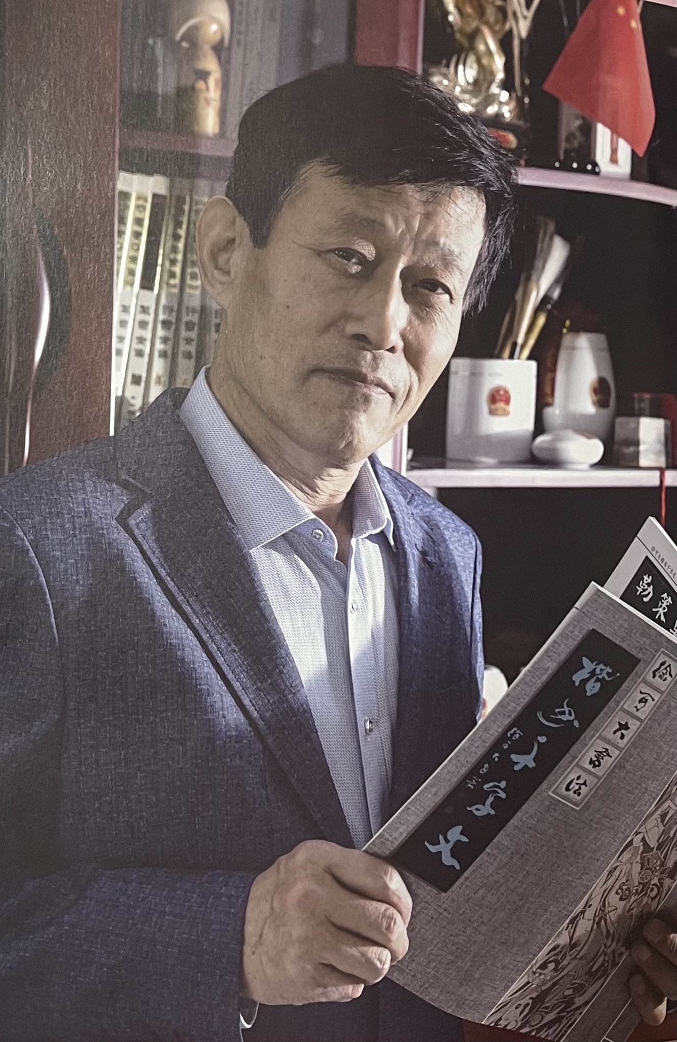 抚顺市东方女子书画院院长赵玲玲特邀请著名书法家徐可大先生为抚顺市