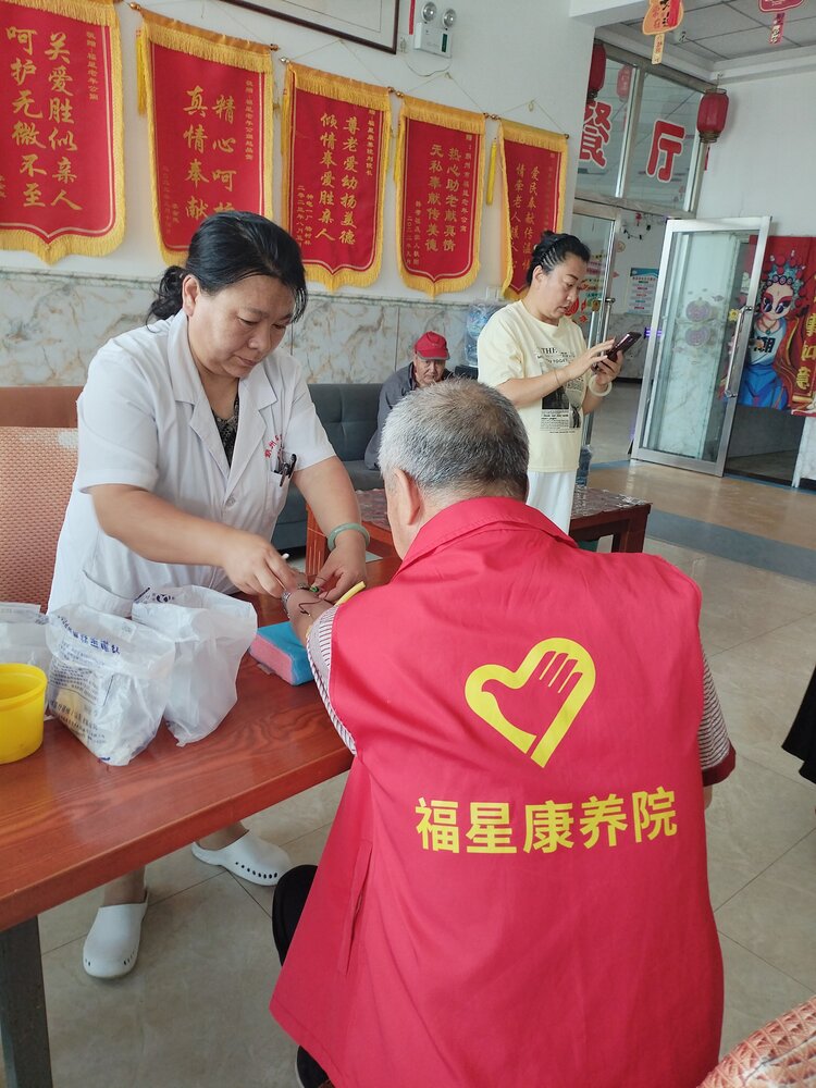 明净的月亮