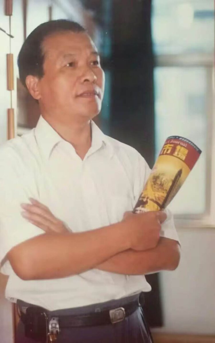 《华人文艺选刊》赵良田主编
