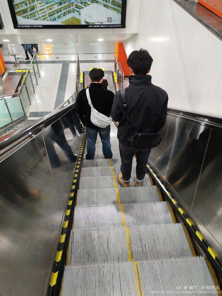 纳兰＿🎤V娱热点