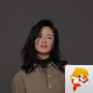 ⚡:张彤晒出多段自己健身训练的视频,状态好似少女! - VV