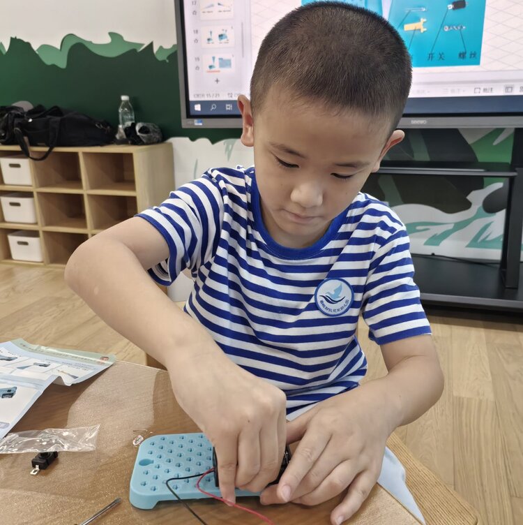 虎校人工智能教育