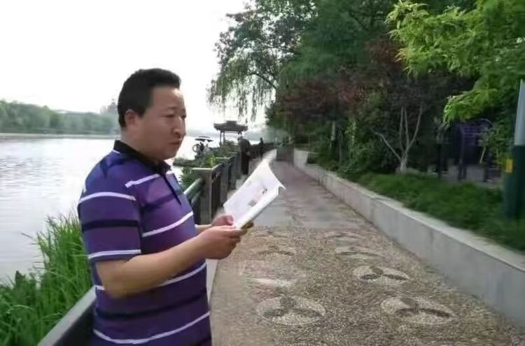 九州四川网文学社主编  杨万全