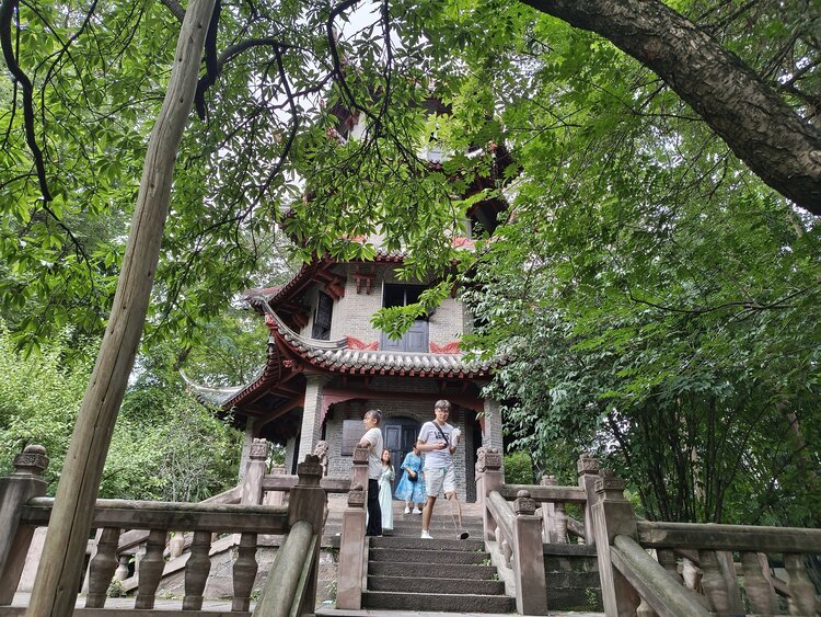 雪儿🎤V娱热点