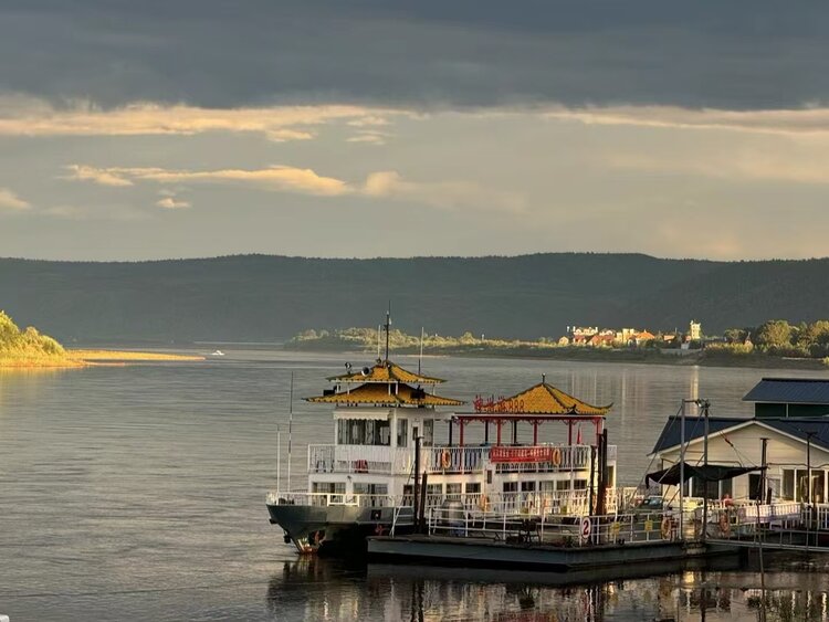 雪儿🎤V娱热点