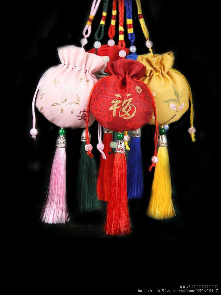 挂香包祈福安康