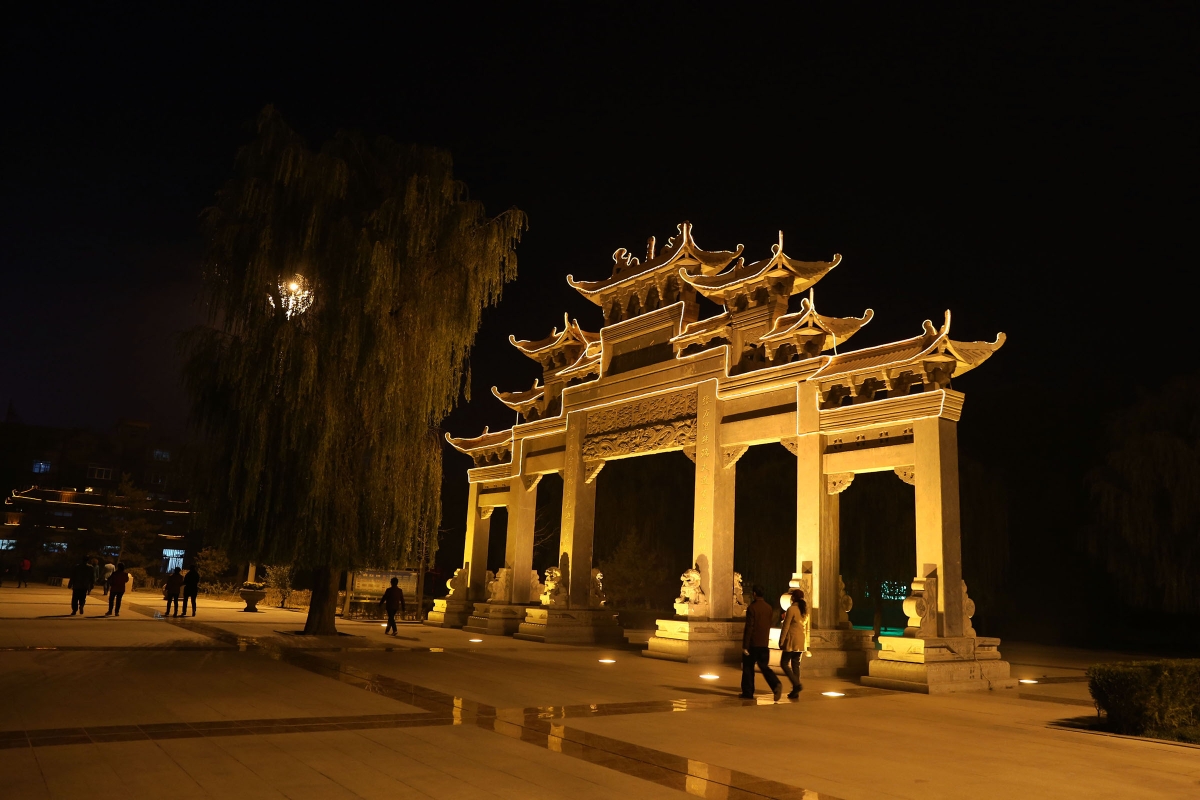 张掖丹霞地质公园.新疆泽普金胡杨.