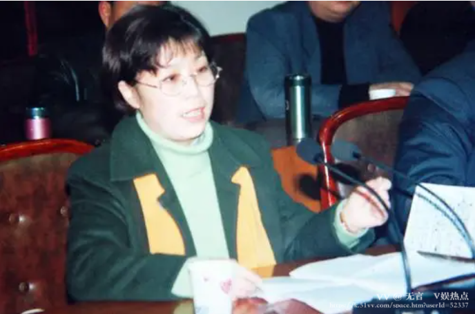 无言🎤V娱热点