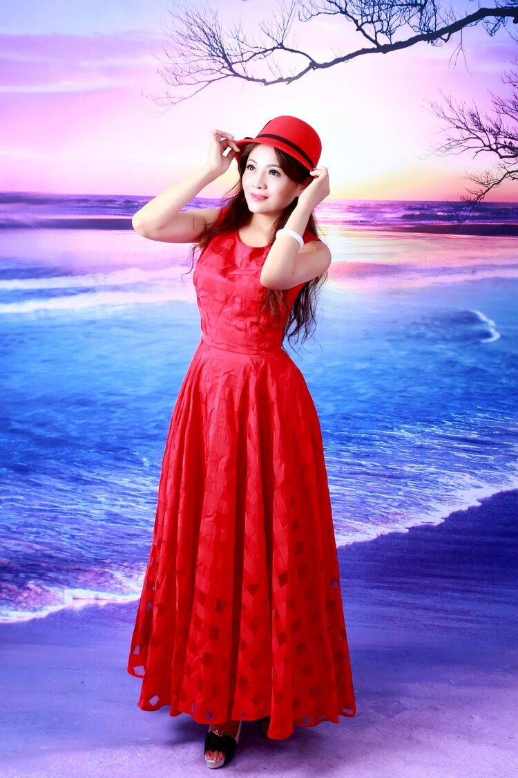 烟雨江南,清浅流年.浅淡回首,只不过梦一场.一纸秋色,十里风光.