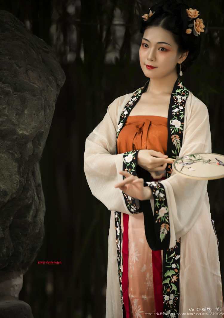 嫣然一笑🌹
