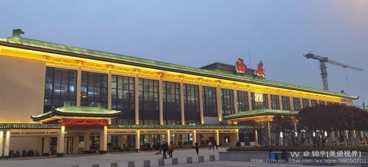 首发西安火车站南广场