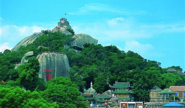 游厦门鼓浪屿登日光岩赏摩崖石刻