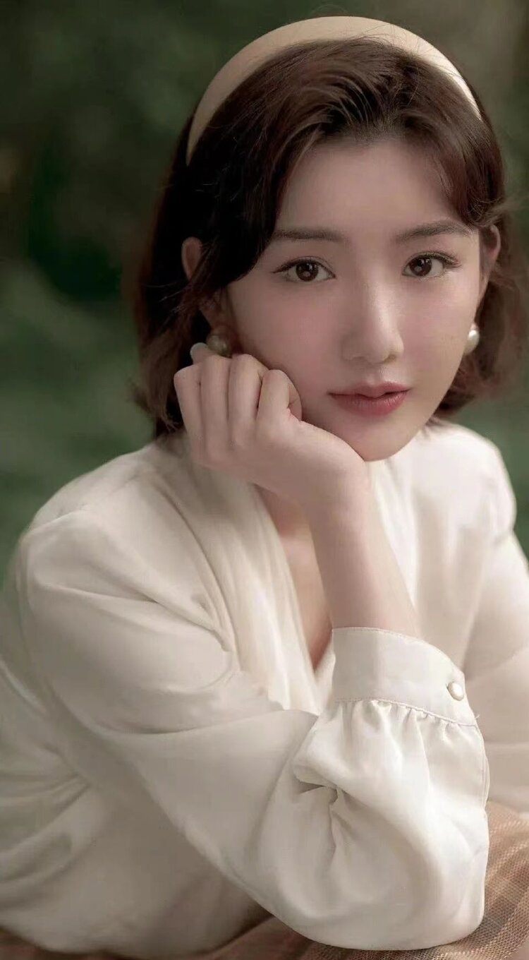 酒馆出镜/毛晓彤歌曲/《女人梦》演唱/孙艺琪思影情水舞思影觅醇香,晚