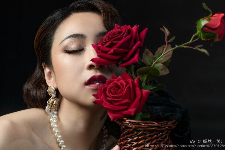 嫣然一笑🌹