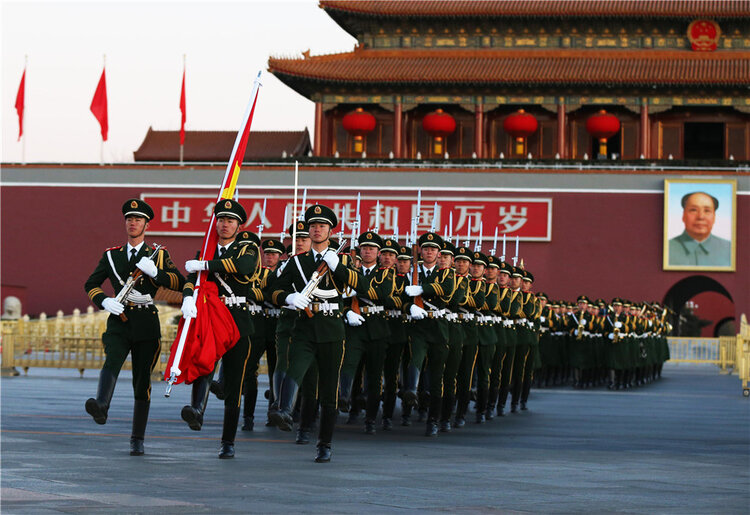 八一建军节向敬爱的解放军致敬向最可爱的人致敬