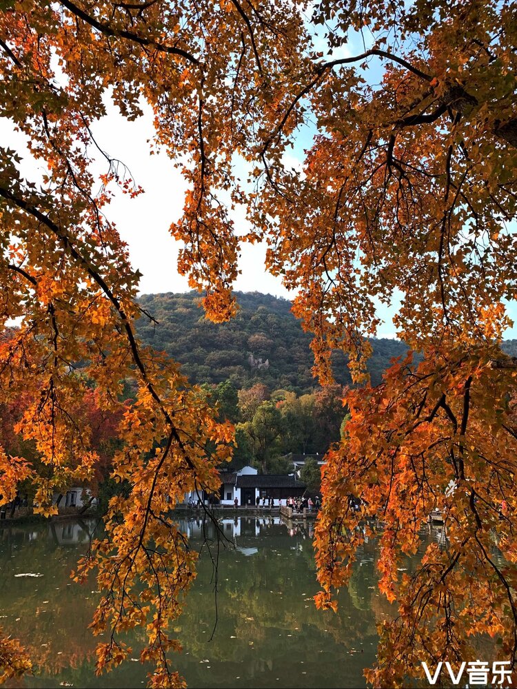 天平山风景名胜区位于苏州古城西南,太湖之滨,是太湖国家风景名胜区的