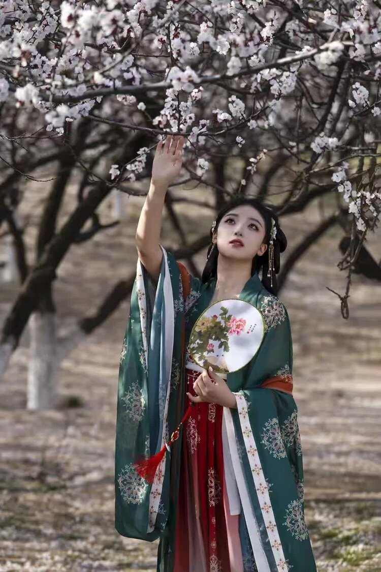 群主   曹大林