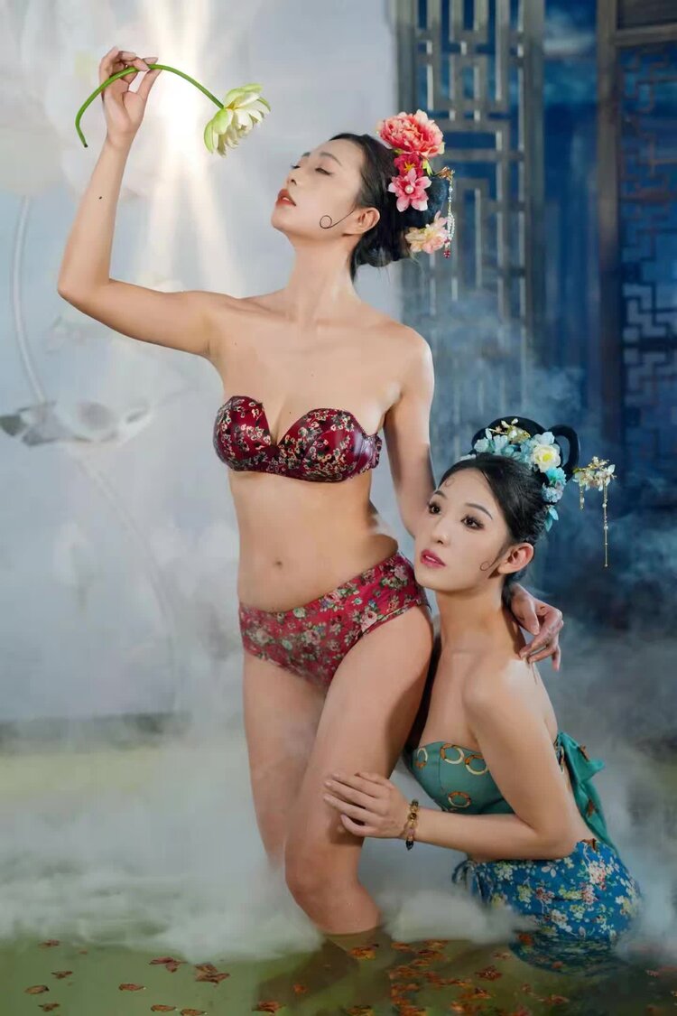 曹大林《美摄群主》